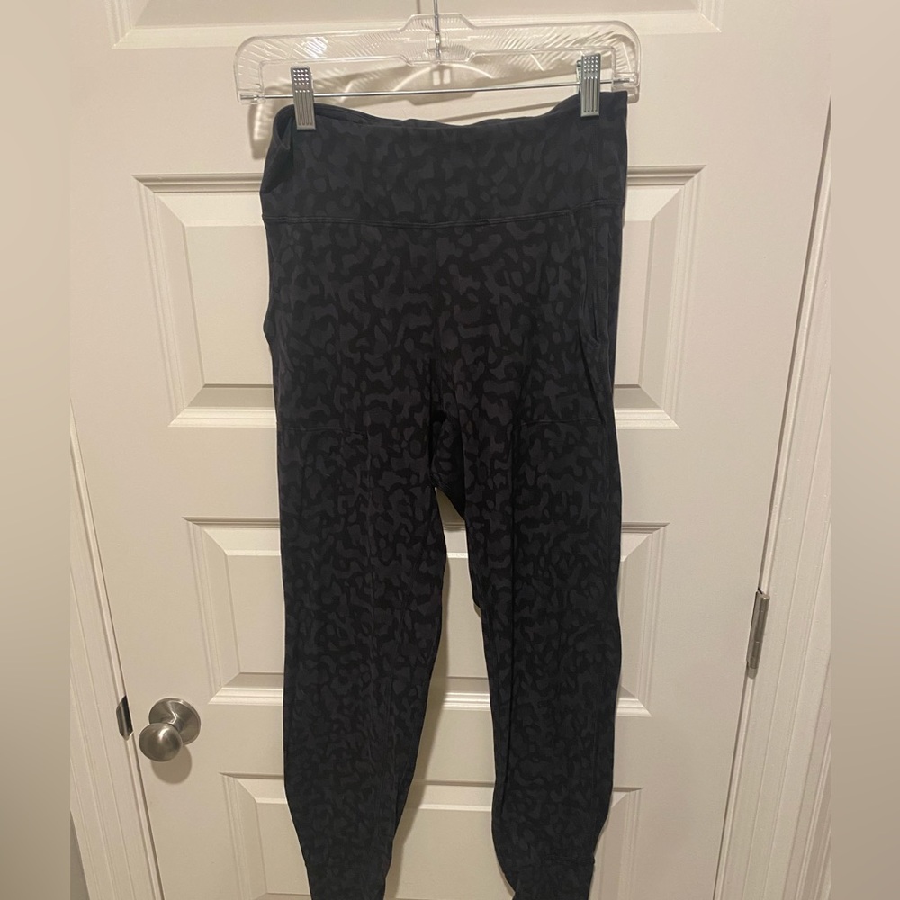 Lululemon black cheetah print joggers size 10
